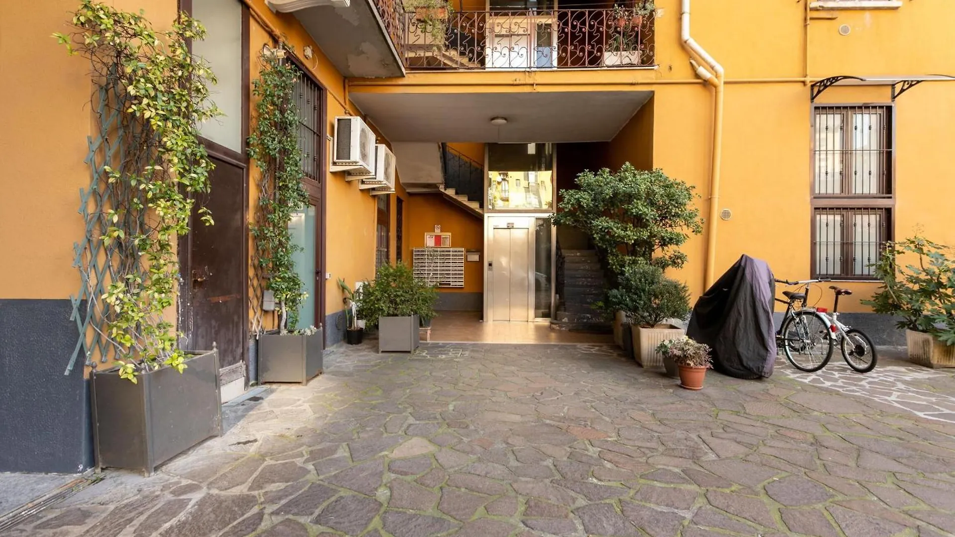 Apartment Accademia Studio By Halldis Milan Italy